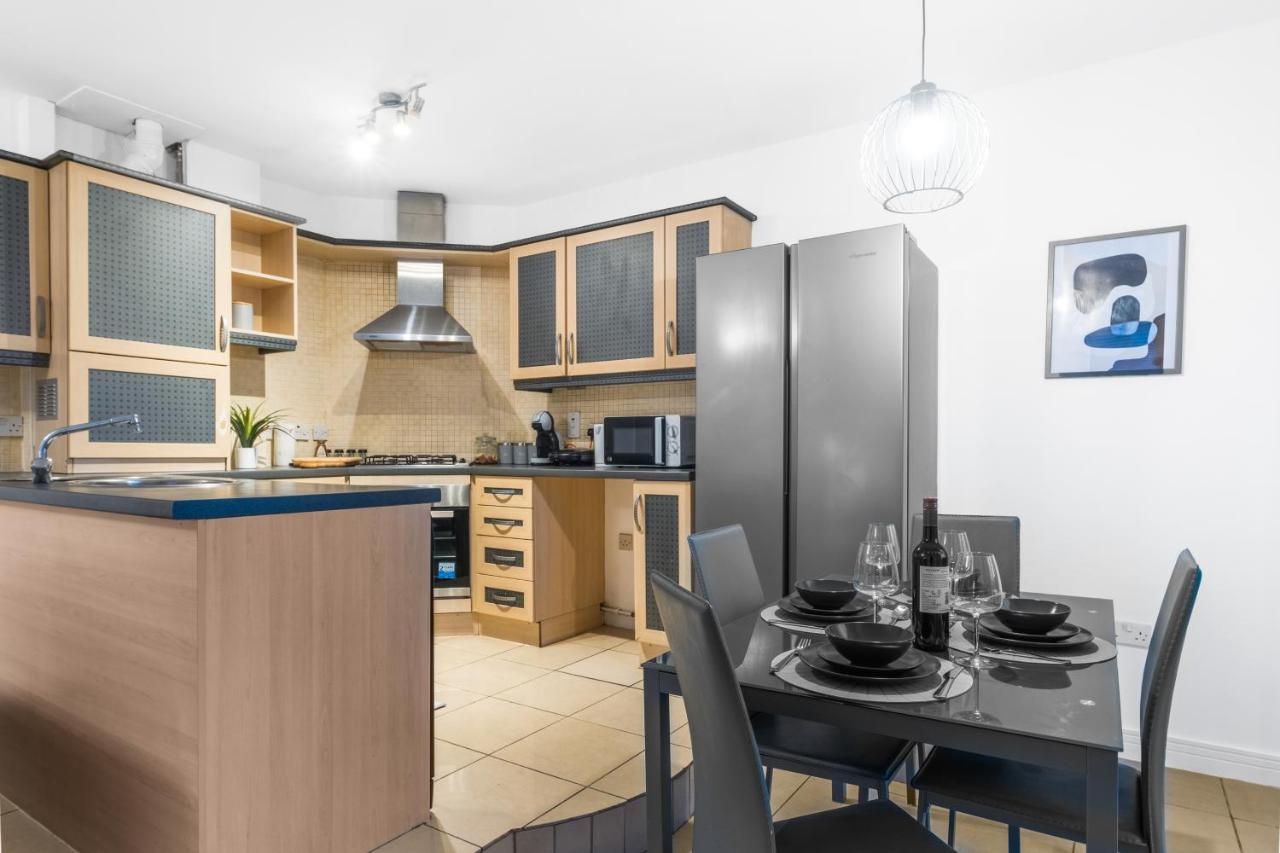 Birmingham, Modern 2 Bedroom, Free Parking Spaces, Free Wi-Fi And Netflix Dış mekan fotoğraf
